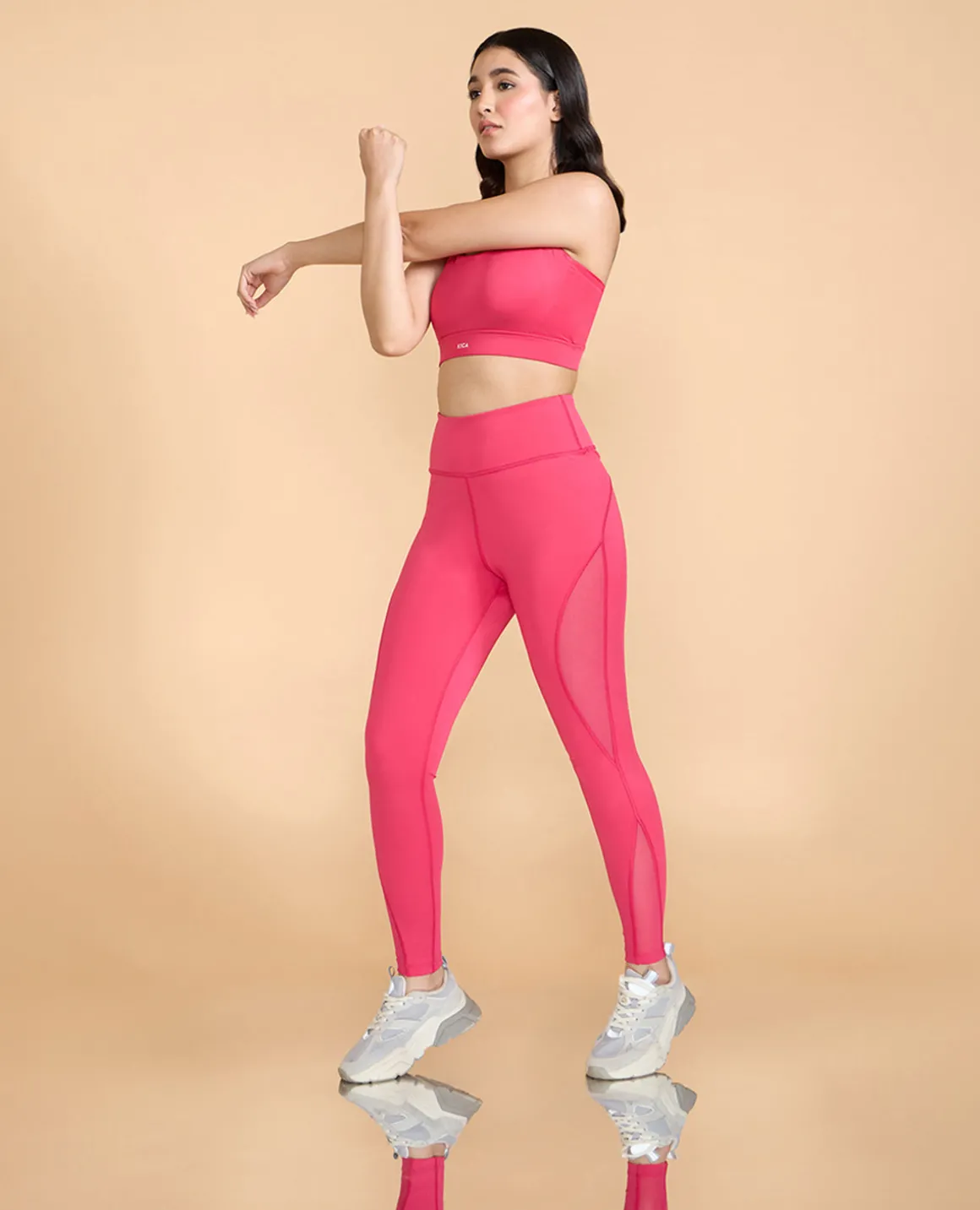 Athletic High-Waisted Mesh Leggings in Second SKN
