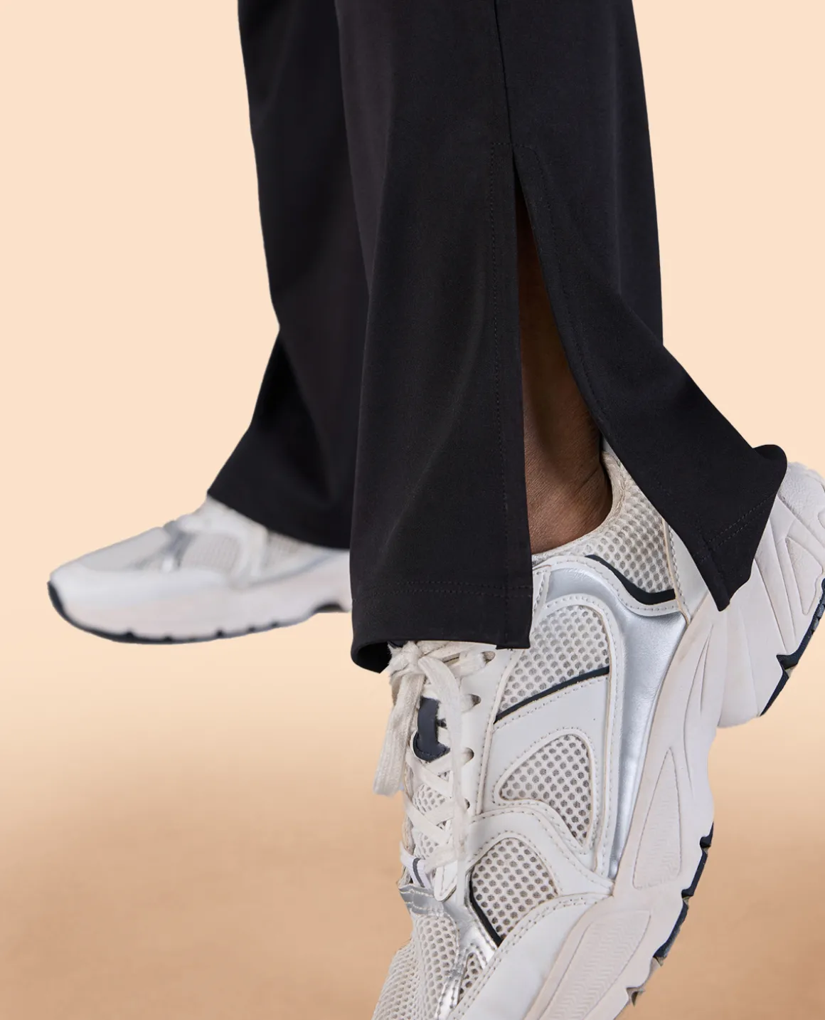 Criss-Cross Flare Pants in Second SKN