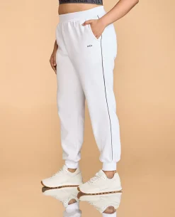 Fleece Tracks White