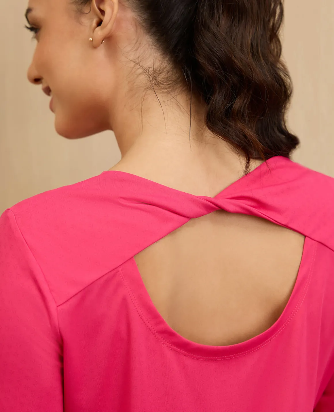 NYKD By Nykaa Back Twist Full sleeve Running Tee -NYK802-Red
