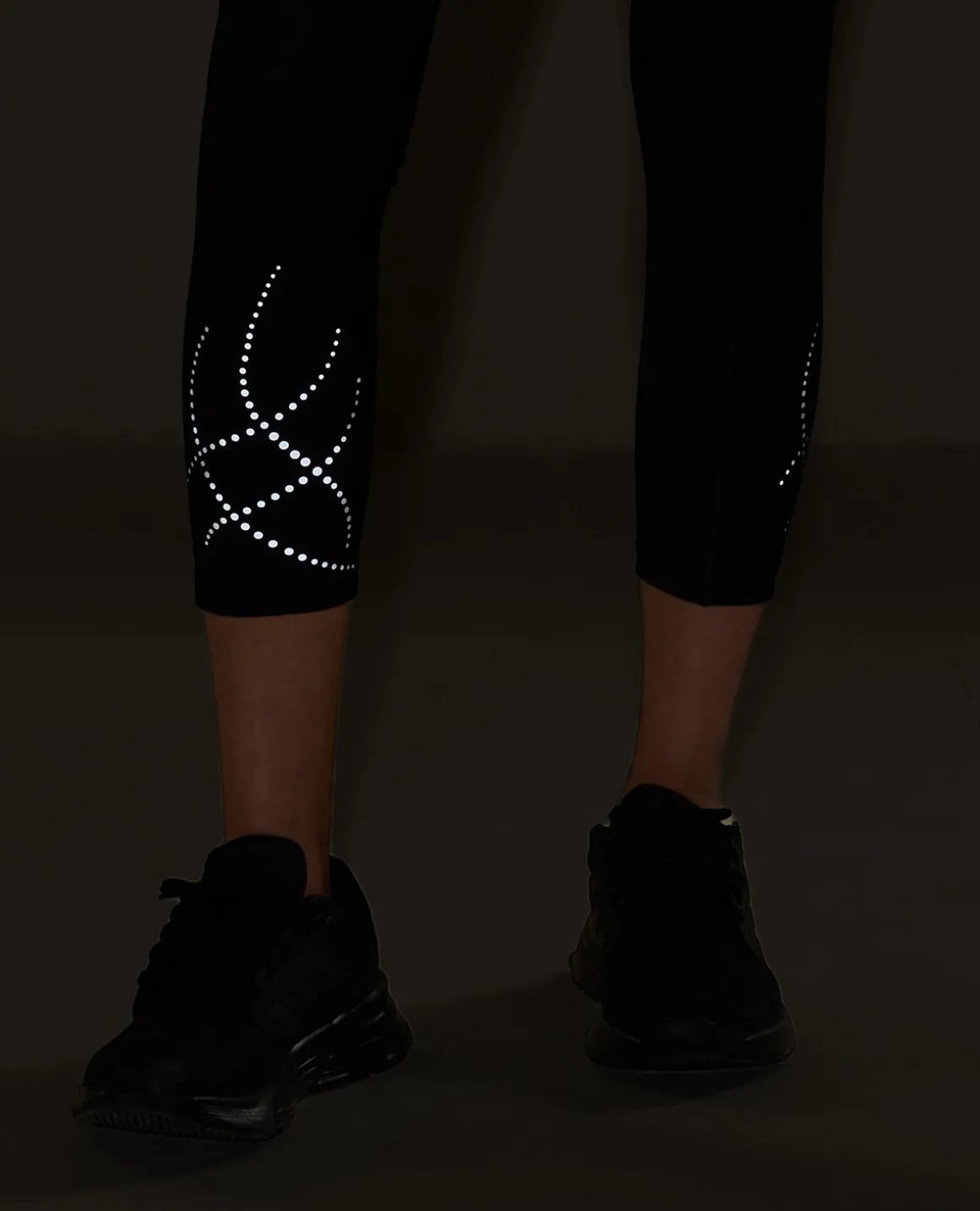 Nykd By Nykaa High Rise Legging with Reflective Print -NYK299-Jet Black