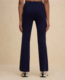 Nykd By Nykaa Iconic Cotton Flare Leggings with Pockets-NYAT503-Navy