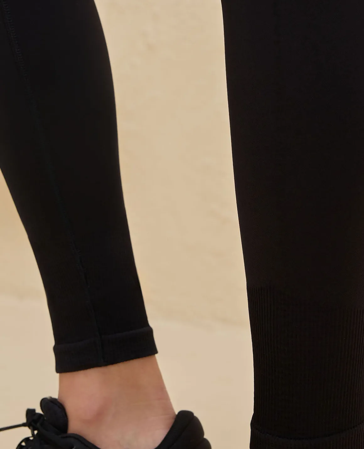 Nykd By Nykaa Seamfree Game Changer Booty Leggings -NYK406-Jet Black