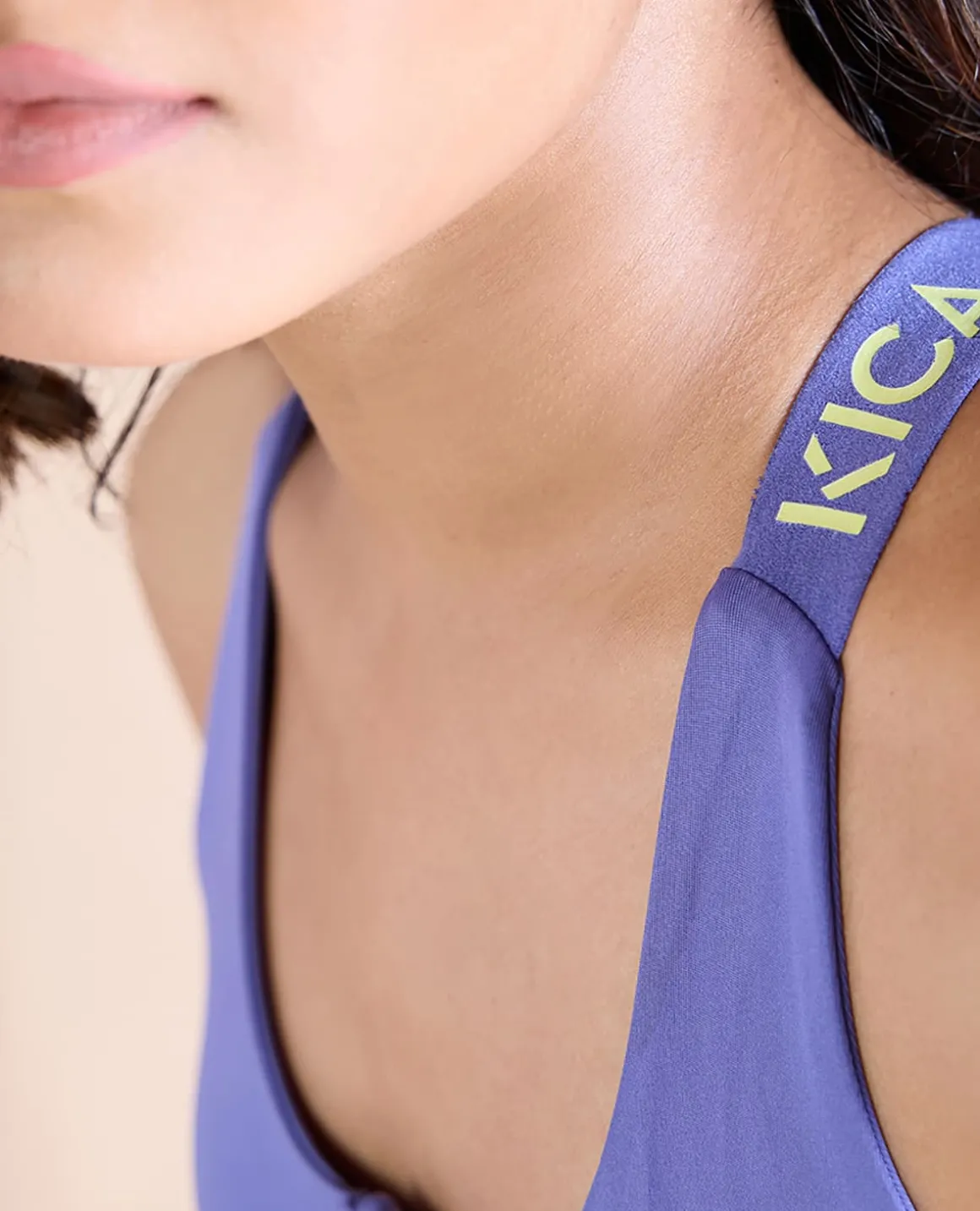Women Mid Impact Zip Sports Bra with Removable Pads