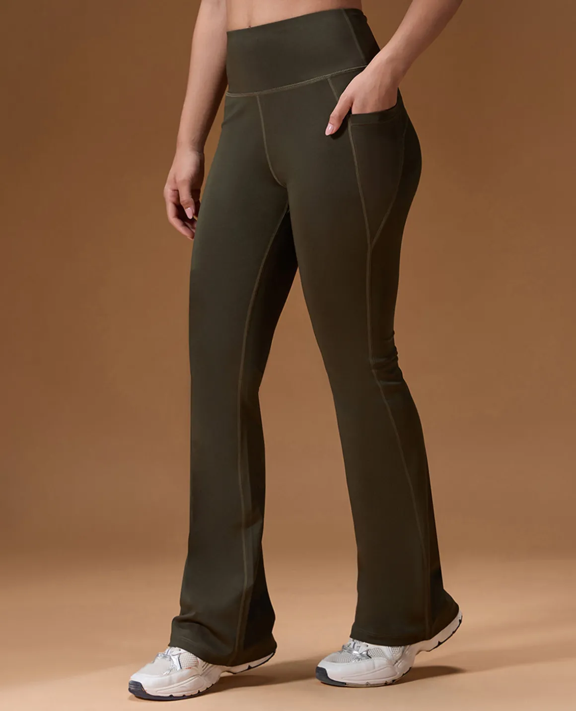 Women Stretchable Flared Pants